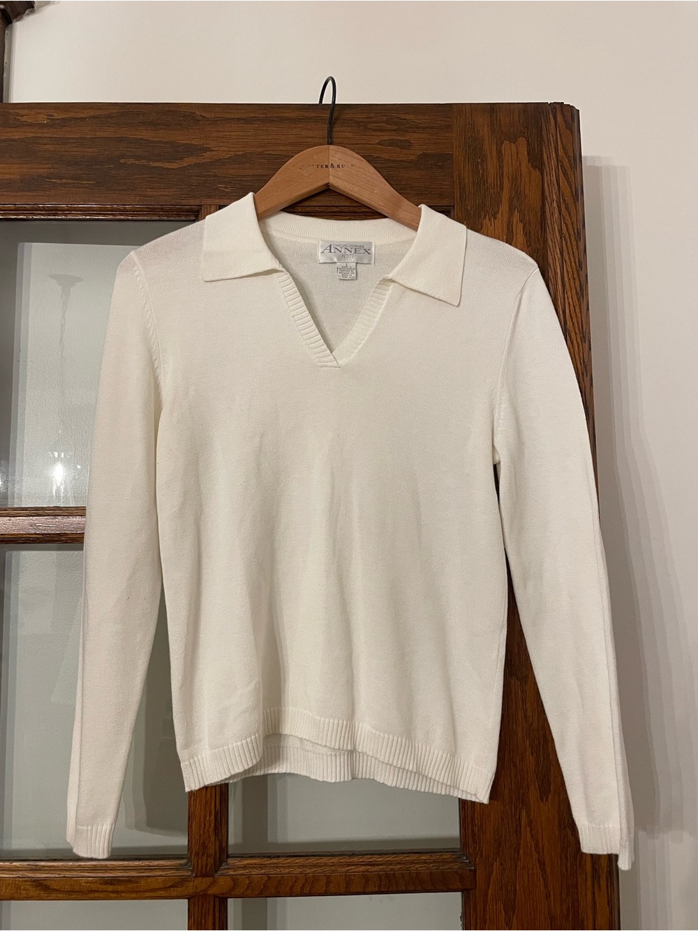 Vintage Cream Collared V‑Neck Long Sleeve Sweater
